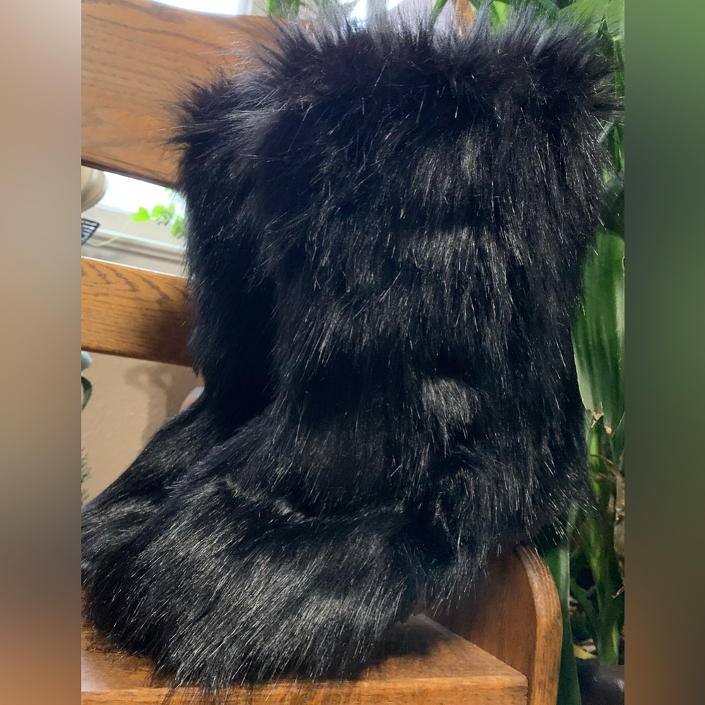 Black Plush Fuzzy Festival Boots w/Rubber Bottoms,Winter Boots